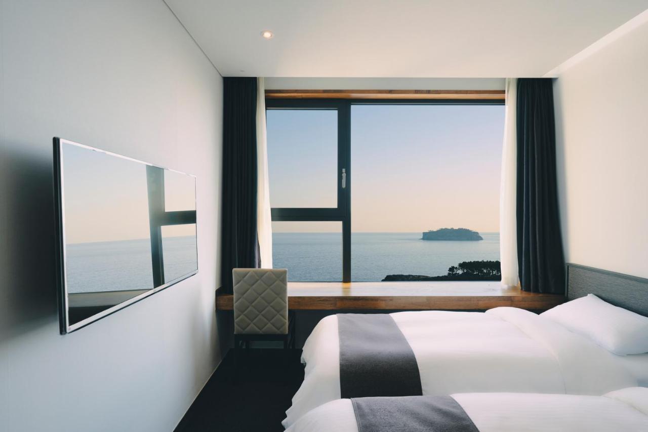 Jeju Poong Gyung Hotel Seogwipo Exterior foto
