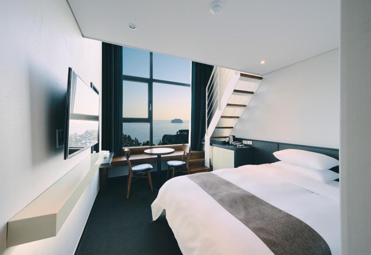 Jeju Poong Gyung Hotel Seogwipo Exterior foto